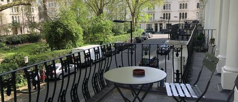 Basic Studio | Balcony view