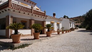 Front of property - Finca El Limonar (Álora)