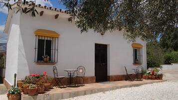 Mặt tiền nơi lưu trú