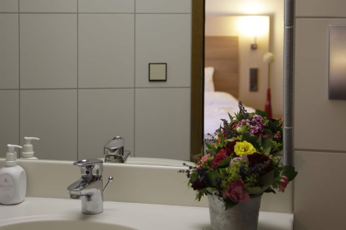 classic double room | bathroom | free toiletries, hair dryer, towels