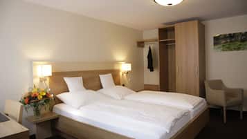 Classic Double Room | 1 bedroom, hypo-allergenic bedding, in-room safe, desk