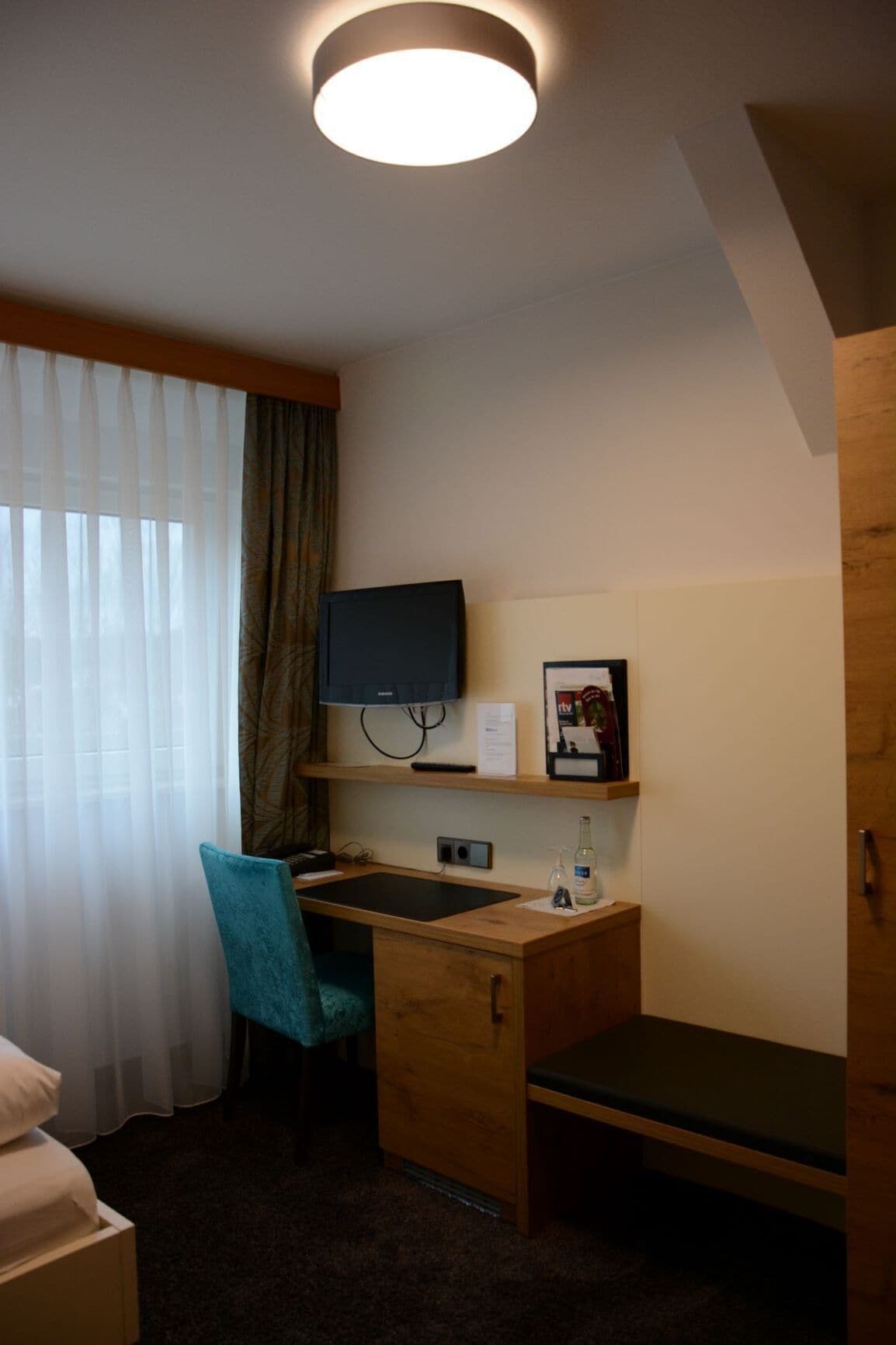 business single room | 1 bedroom, hypo-allergenic bedding, in-room safe, desk