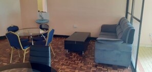 Free daily continental breakfast - Sosiani Breeze Resort (Eldoret)