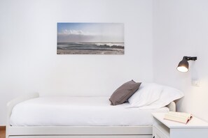 3 Schlafzimmer, Schreibtisch, Bügeleisen/Bügelbrett, kostenloses WLAN