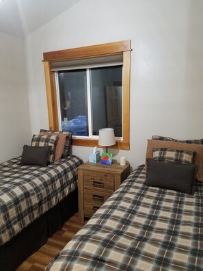 2 bedrooms, WiFi, bed sheets