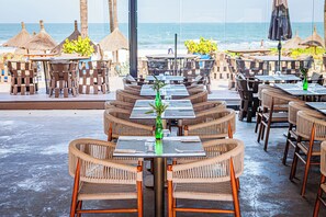 Outdoor dining - TUI BLUE Tamala (Serrekunda)