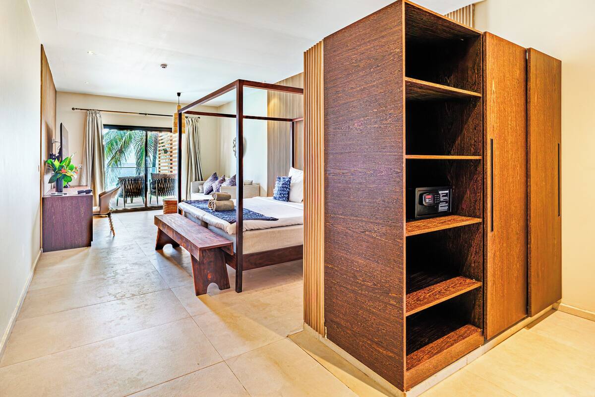 Premium kamer, uitzicht op zee | Lakens van Egyptisch katoen, luxe beddengoed, een minibar