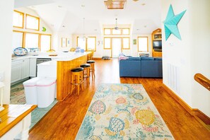 Interior - OHP, Sleeps 12, Walk to Beach, Hot Tub,
Pool, Game Room, Family-Friendly (Kitty Hawk)