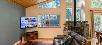 Borta Ski-Inn_Walk Till Prosser Lake + Game Room: Skee Ball, Arcades, Ping Pong & Shuffleboard