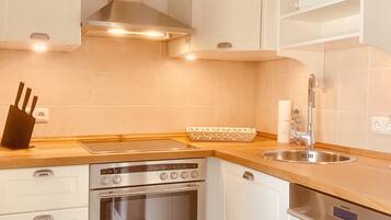 套房 (Blue) | 私人小型廚房 | 雪櫃、咖啡機/沖茶器、電熱水壺、多士爐