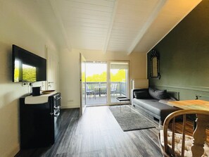 Suite (Green) | Balkong