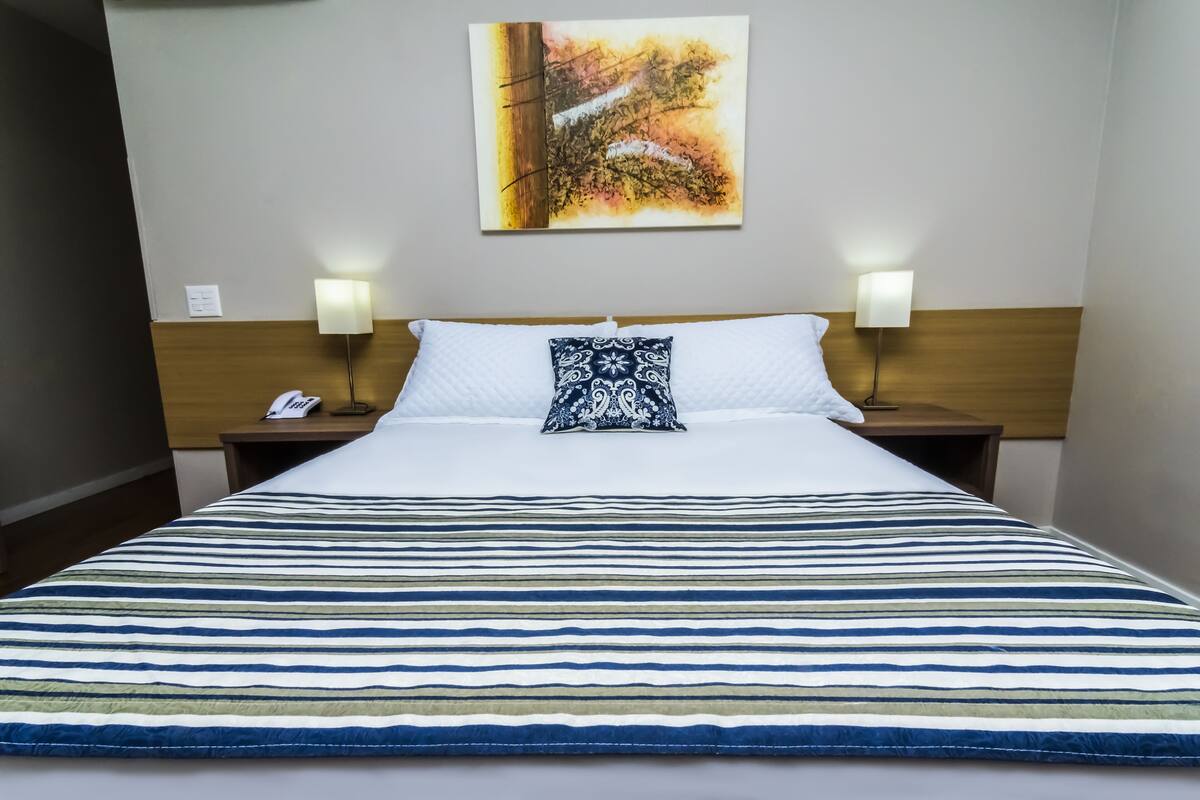 SUPERIOR CASAL | 1 bedroom, desk, soundproofing, free WiFi