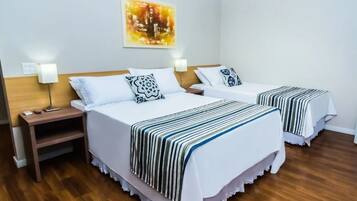 SUPERIOR FAMILIA | Escritorio, insonorización, wifi gratis y ropa de cama