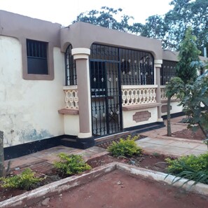 Majoituspaikan sisäänkäynti