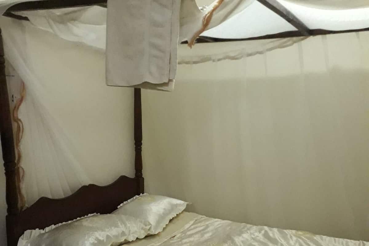 Desk, bed sheets