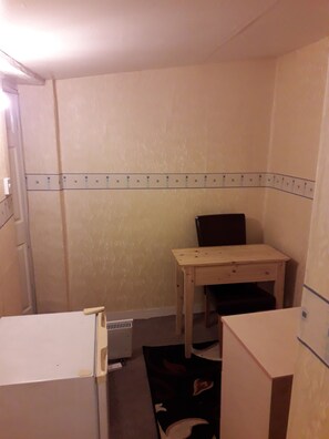 Interior - SMALL STUDIO TO RENT (tottenham)