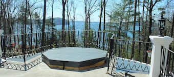 Luxury Lakeside Mansion con campo da basket e piscina coperta