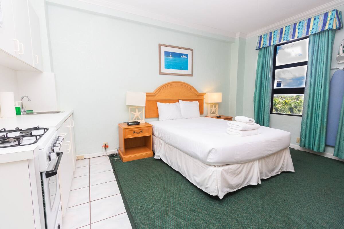 Apartment (1 Bedroom)