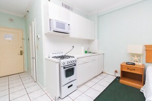 Apartment (1 Bedroom) | Private kitchen