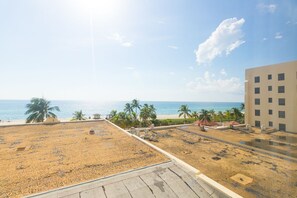Apartment (1 Bedroom) | Balcony - 540 Ocean View Hollywood (Hollywood)