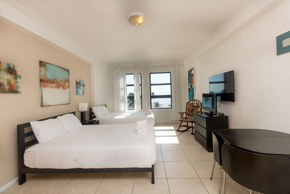 Apartment (1 Bedroom) | 1 bedroom, desk, iron/ironing board, free WiFi