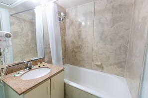 Apartamento (1 Bedroom) | Banheiro