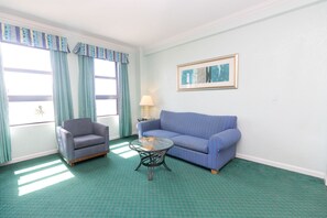 Apartment (1 Bedroom) | Living room