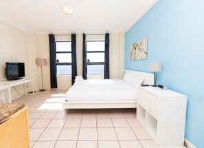 Apartment (1 Bedroom) | 1 bedroom, iron/ironing board, free WiFi, bed sheets - 764 Ocean View Hollywood Beach (Hollywood)