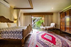 5 Schlafzimmer, Bügeleisen/Bügelbrett, Internetzugang, Bettwäsche