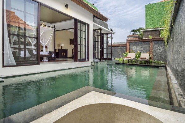 Piscina