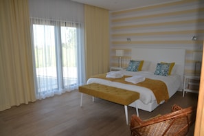 4 chambres, bureau, fer et planche à repasser, Wi-Fi gratuit