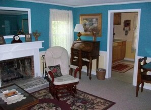 Smart TV, fireplace, DVD player, books