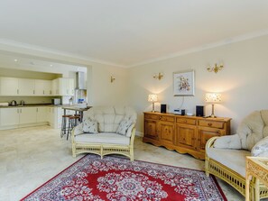 TV, fireplace - 2 bedroom accommodation in Lenton, near Grantham (Lenton, near Grantham)