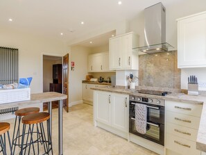 Horno, lavavajillas y congelador