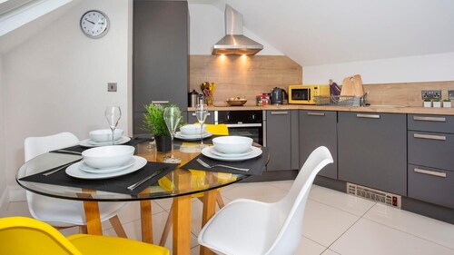 The Atico Spacious Luxury Apartment