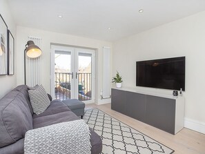 Télévision à écran plat