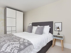 2 bedrooms, free WiFi, bed sheets