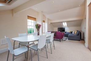Dining - Priory House Apartments 1 (York)