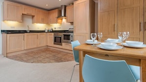 Electric kettle - Priory House Apartments 1 (York)