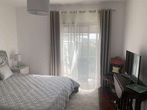 5 bedrooms, WiFi, bed sheets