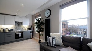 Flat-screen TV - Priory Street Apartment 2 (York)