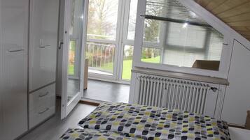 2 bedrooms, WiFi, bed sheets