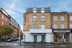 Exterior - Modern apartment in Fulham’s vibrant center (London)