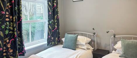 2 chambres, Wi-Fi gratuit, draps fournis