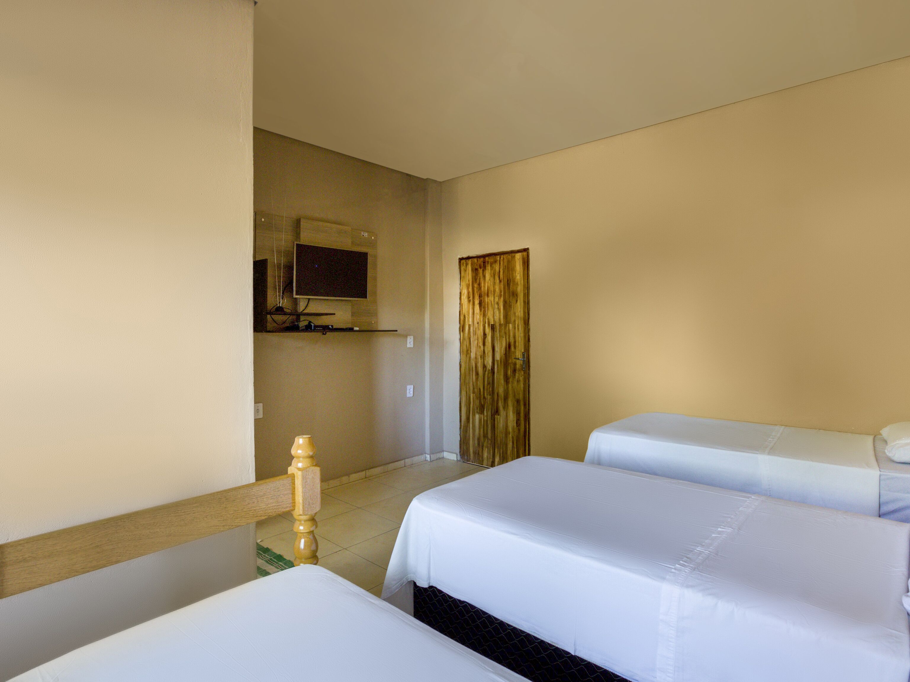 Free WiFi, bed sheets