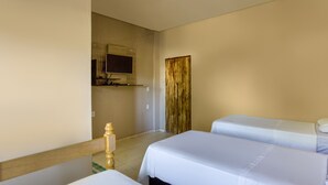 WiFi (free), bed sheets - Pousada Portal do Pantanal (Pocone)