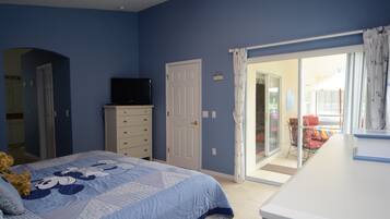 House (4726 4-Bedroom Pool Home,Cumbrian La) | 4 bedrooms, free WiFi