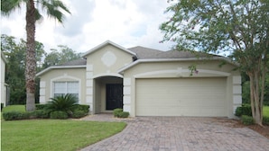 Exterior - 324510 4-bedroom's Outdoor Spa & Games Room! (Kissimmee)