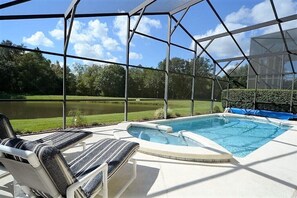 Huis (4630 4 Bedroom Private Pool Home, Cum) | 4 slaapkamers, een bureau, gratis wifi