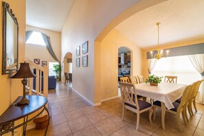 House (Emerald Island Resort-Elite Vacation ) | Dining